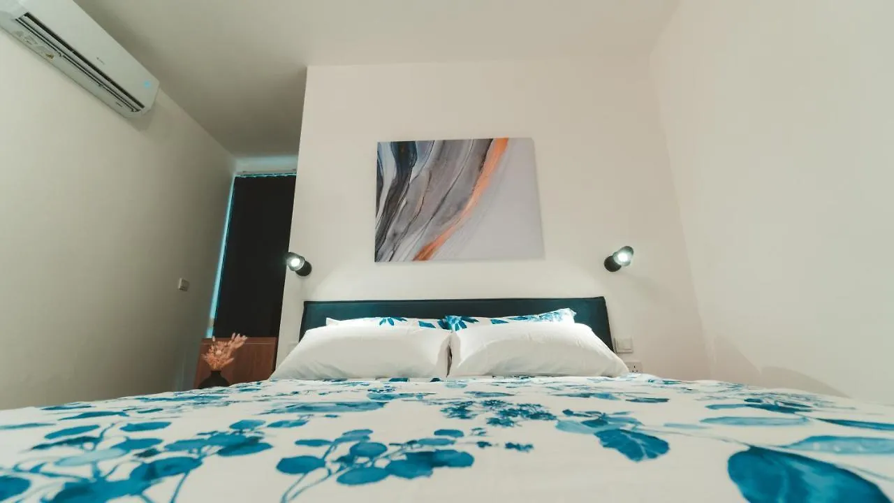 Beachside Stylish & Cosy 2Br Apartment With Free Parking Sliema