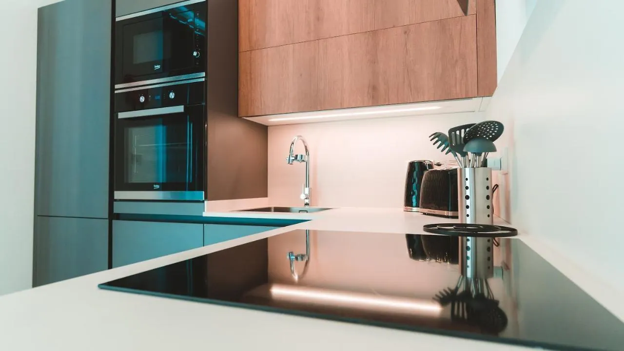 Beachside Stylish & Cosy 2Br Apartment With Free Parking Sliema