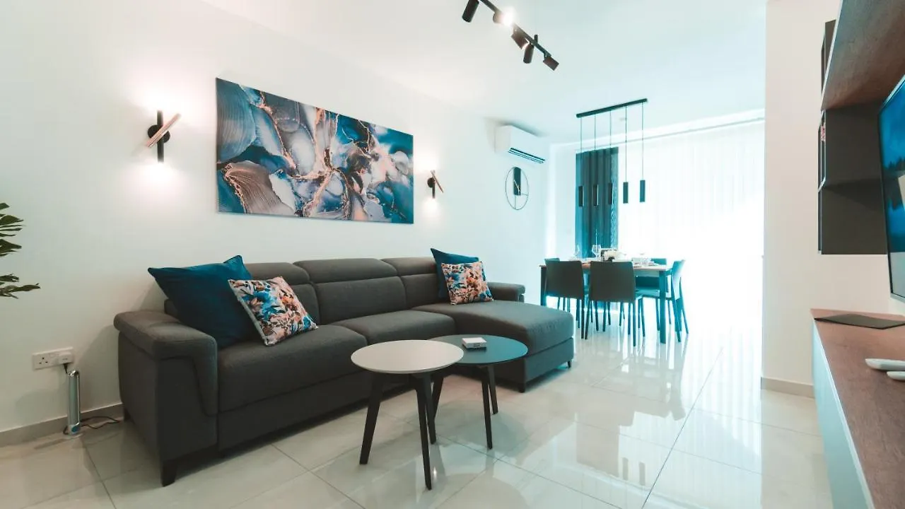 Beachside Stylish & Cosy 2Br Apartment With Free Parking Sliema