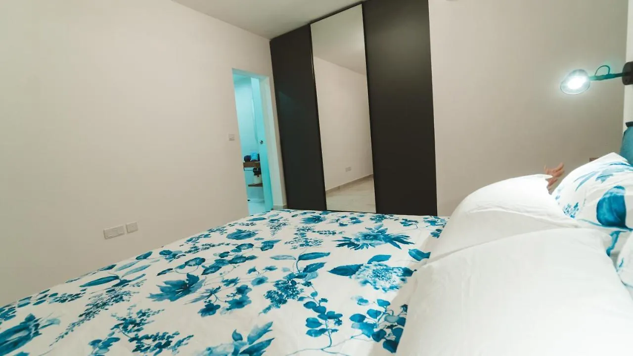 Beachside Stylish & Cosy 2Br Apartment With Free Parking Sliema 0*,