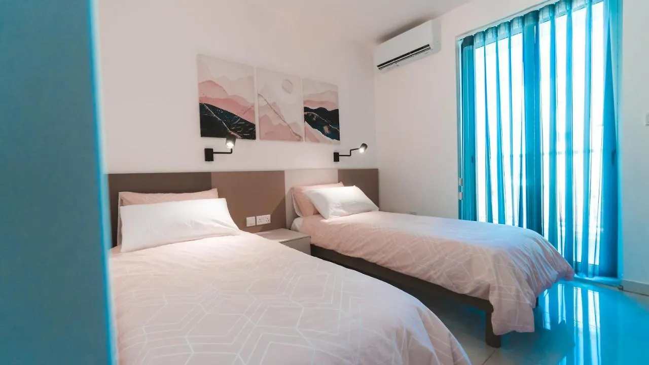 Beachside Stylish & Cosy 2Br Apartment With Free Parking Sliema