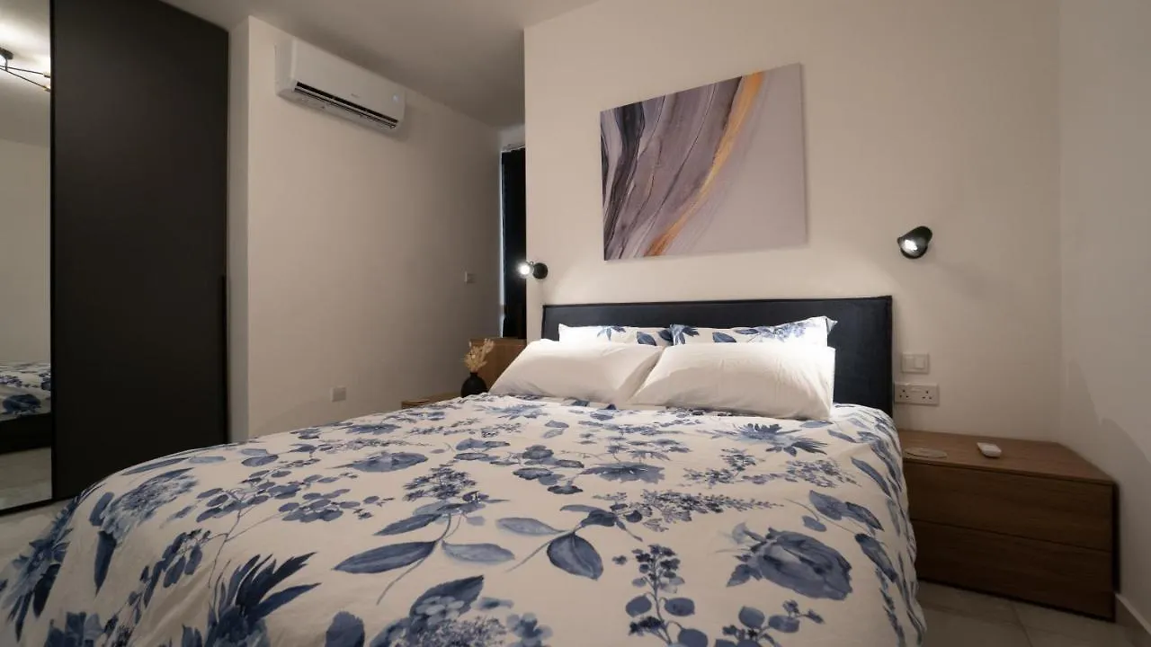 Beachside Stylish & Cosy 2Br Apartment With Free Parking Sliema